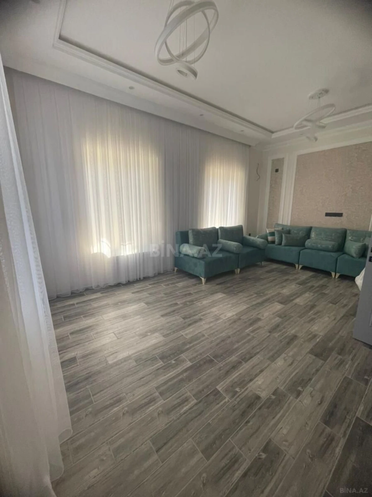 Satılır 4 otaqlı həyət evi 200 m²