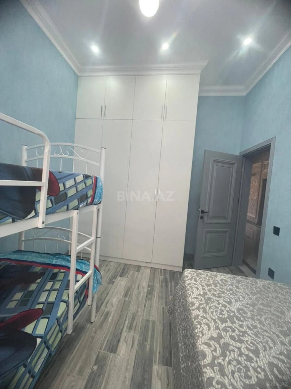 Satılır 4 otaqlı həyət evi 200 m²