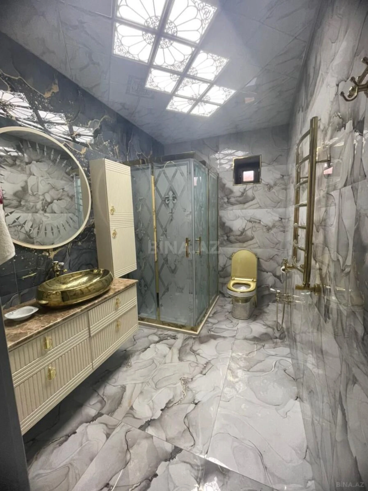 Satılır 4 otaqlı həyət evi 200 m²