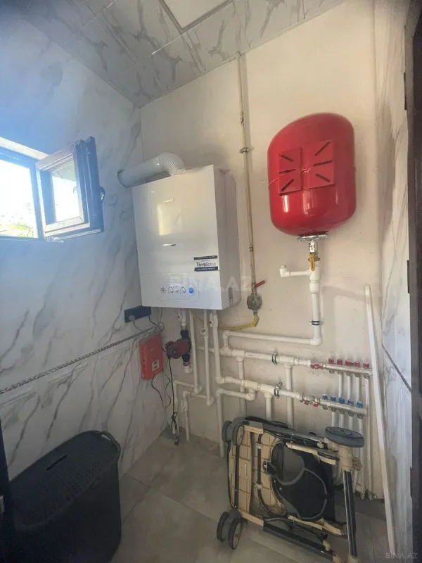 Satılır 4 otaqlı həyət evi 200 m²