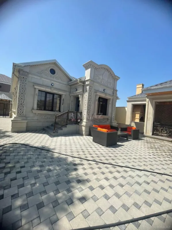 Satılır 4 otaqlı həyət evi 200 m²