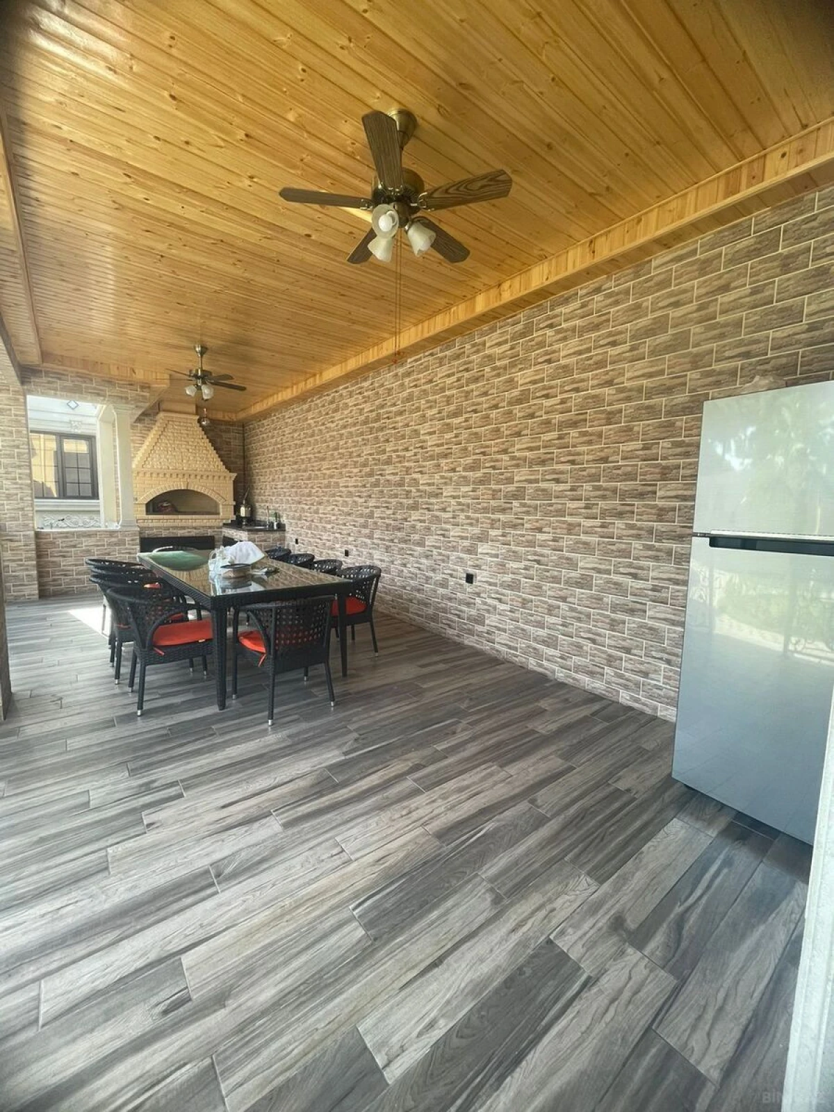 Satılır 4 otaqlı həyət evi 200 m²