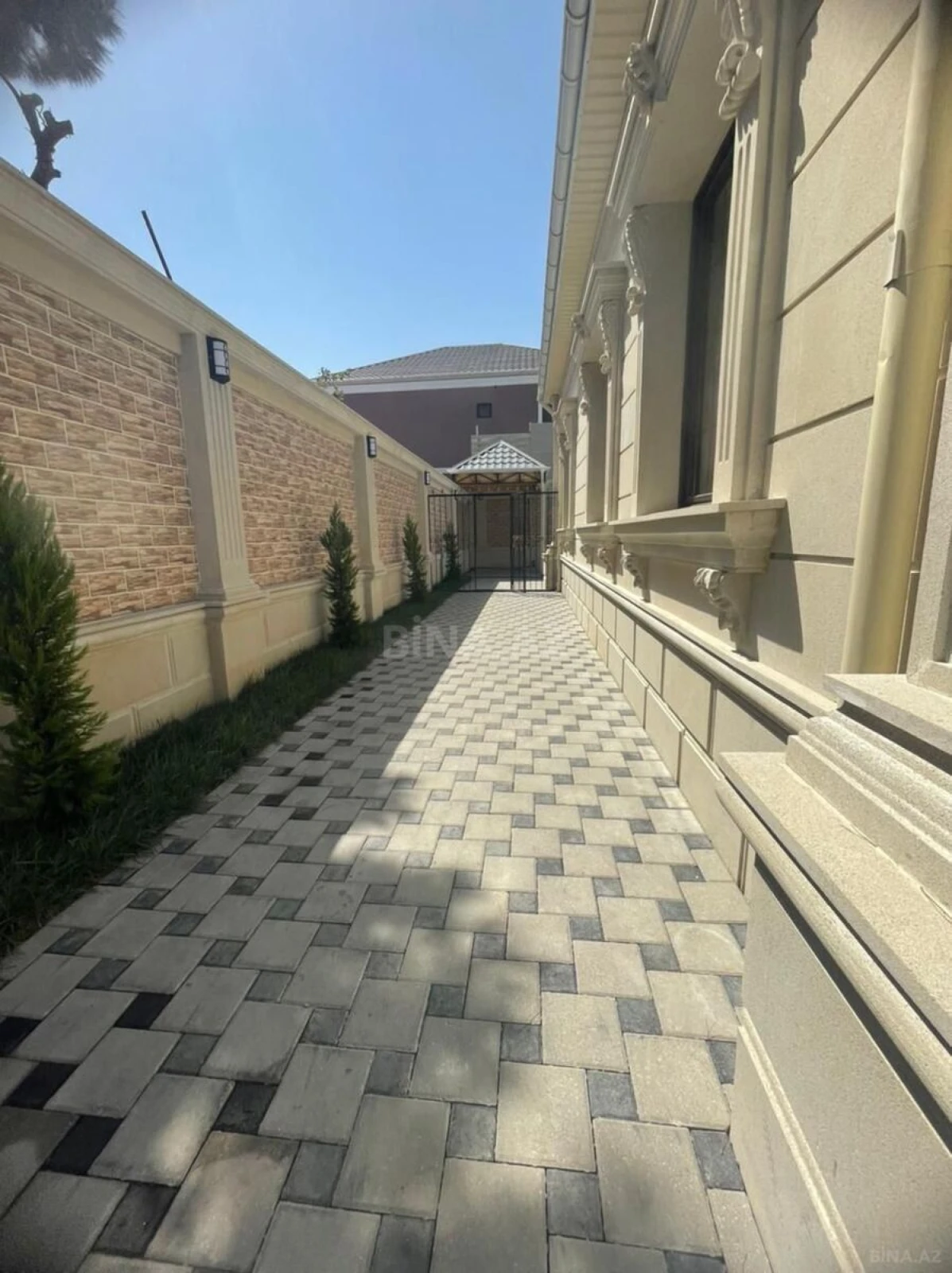 Satılır 4 otaqlı həyət evi 200 m²