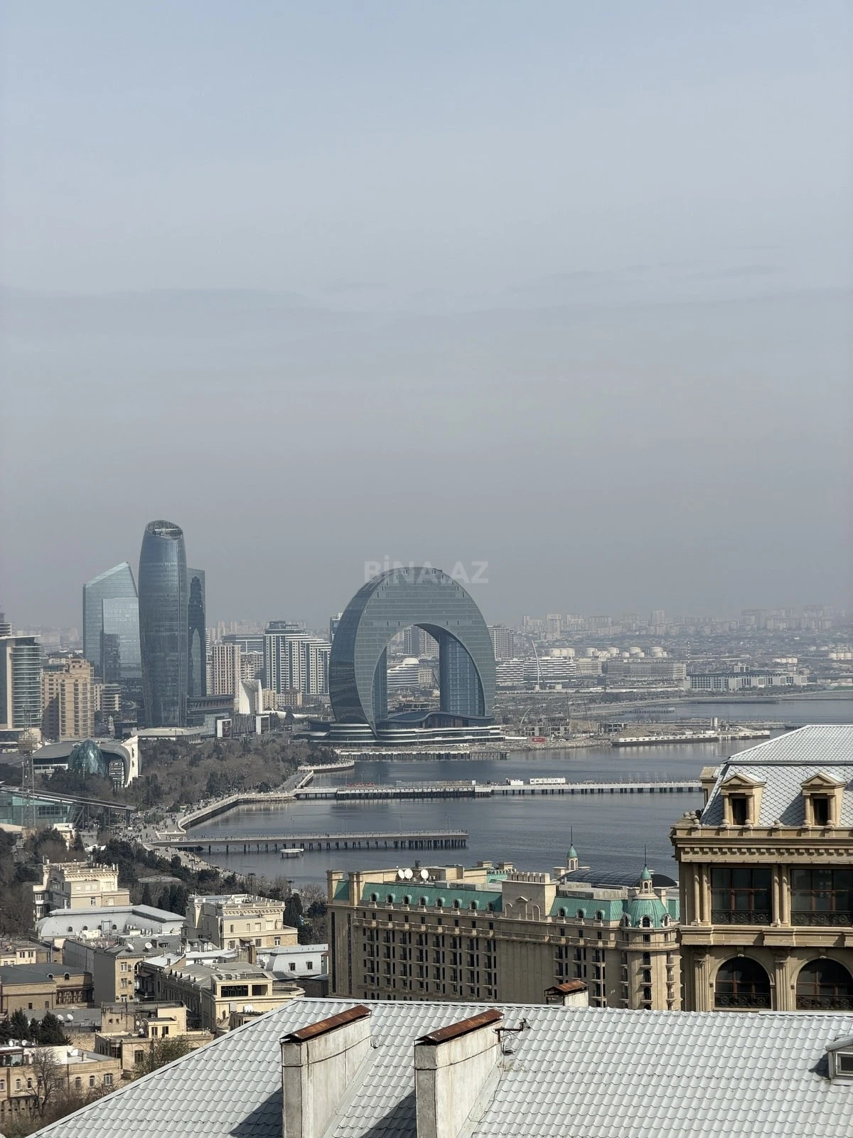 Satılır 4 otaqlı mənzil 214 m²