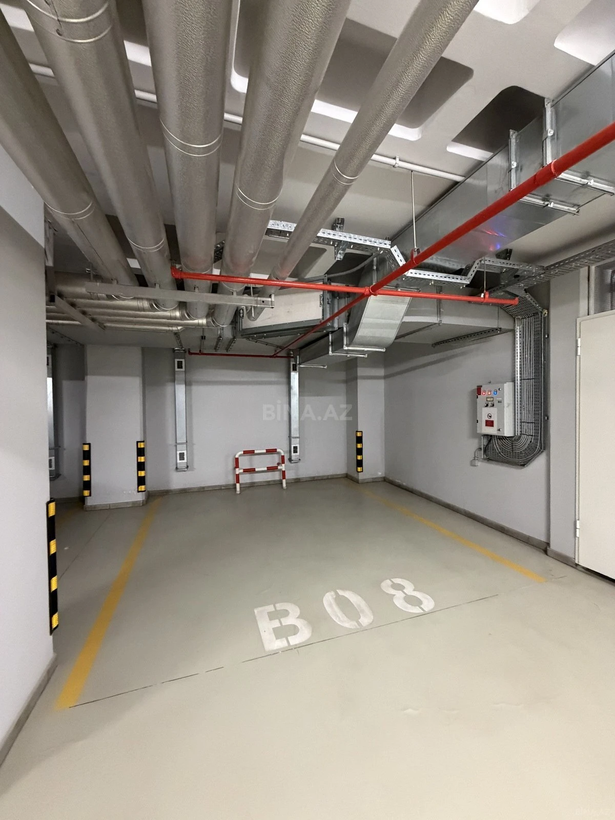 Satılır 4 otaqlı mənzil 214 m²