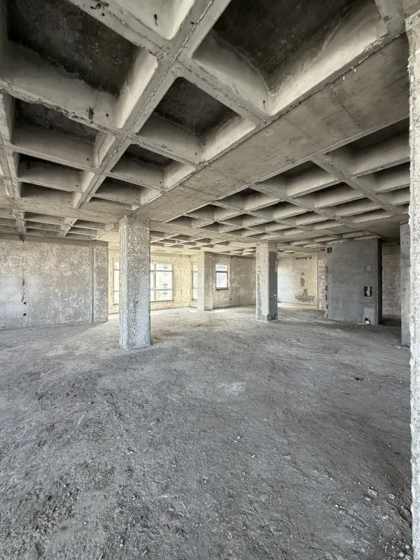 Satılır 4 otaqlı mənzil 214 m²