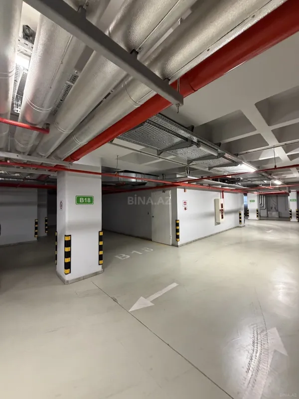 Satılır 4 otaqlı mənzil 214 m²