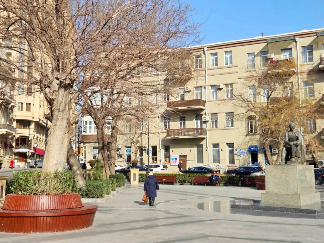 Satılır obyekt 75 m²