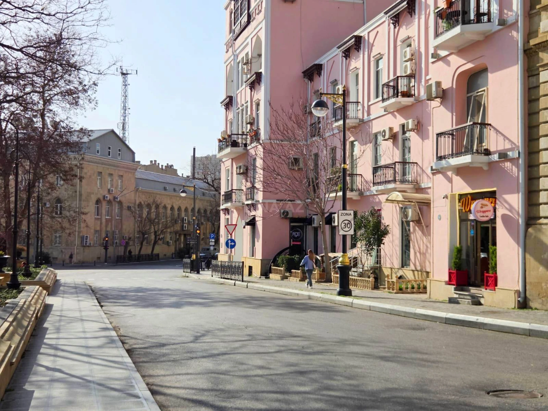 Satılır obyekt 75 m²