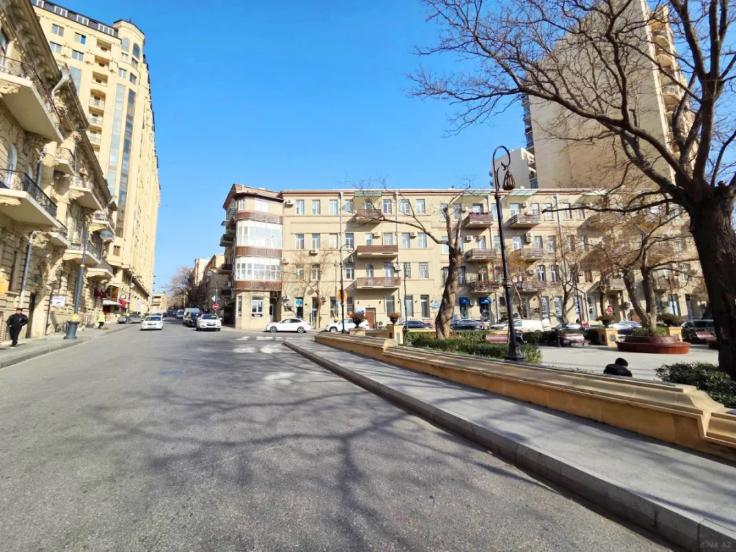 Satılır obyekt 75 m²