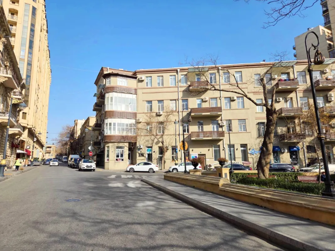 Satılır obyekt 75 m²