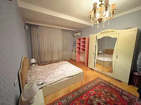 Kirayə verilir 4 otaqlı mənzil 140 m²