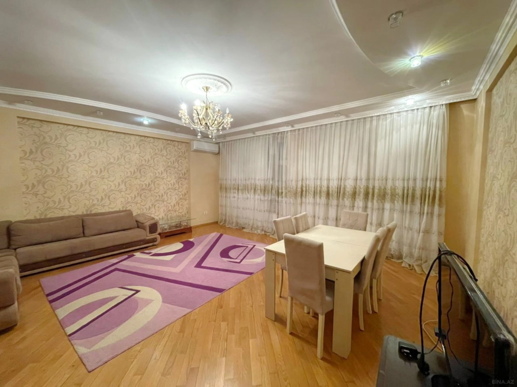 Kirayə verilir 4 otaqlı mənzil 140 m²