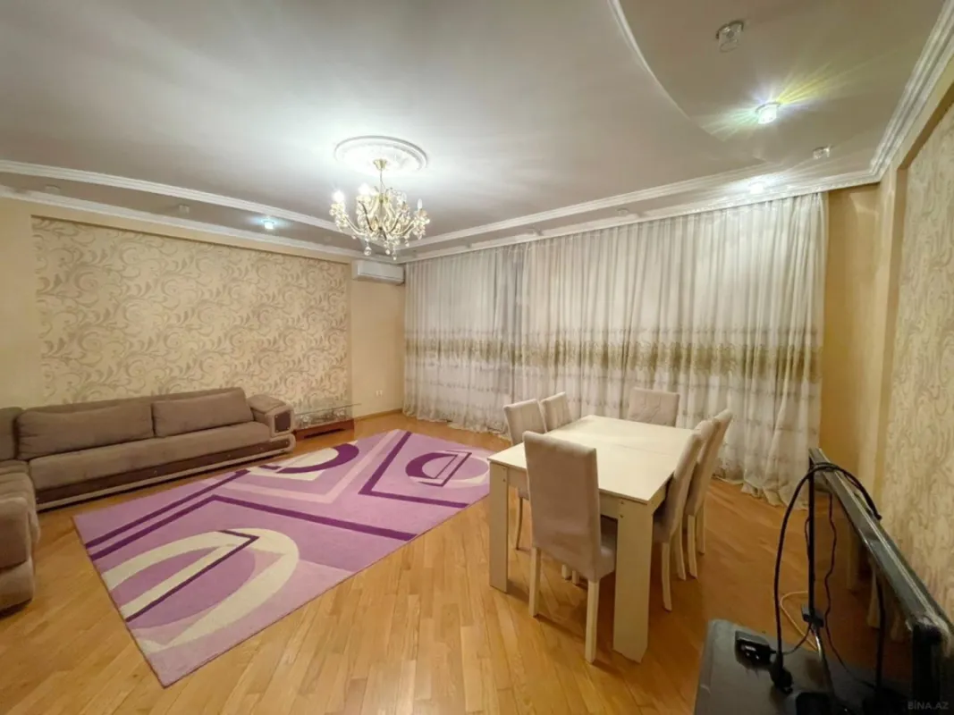 Kirayə verilir 4 otaqlı mənzil 140 m²