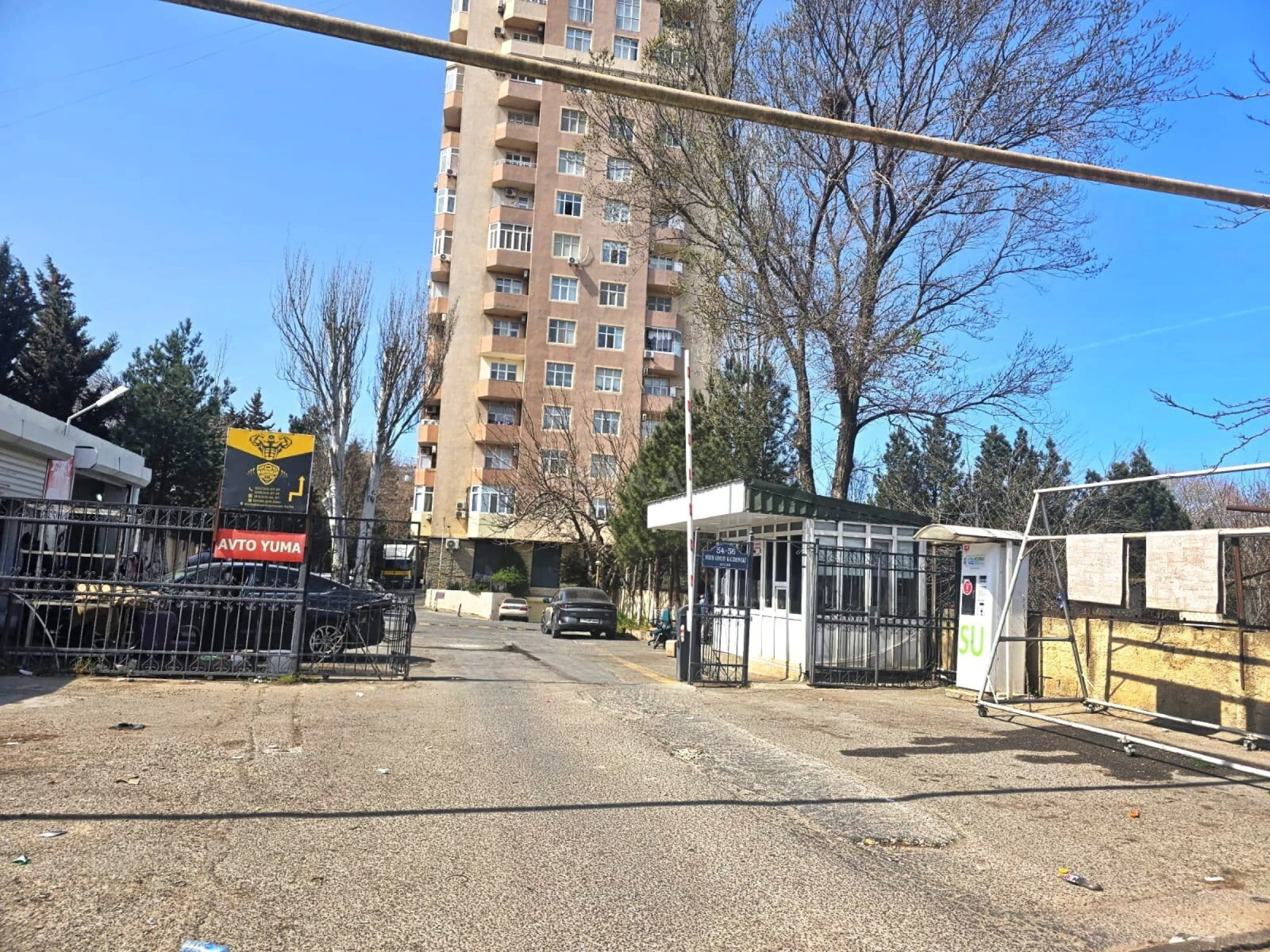 Kirayə verilir 4 otaqlı mənzil 140 m²