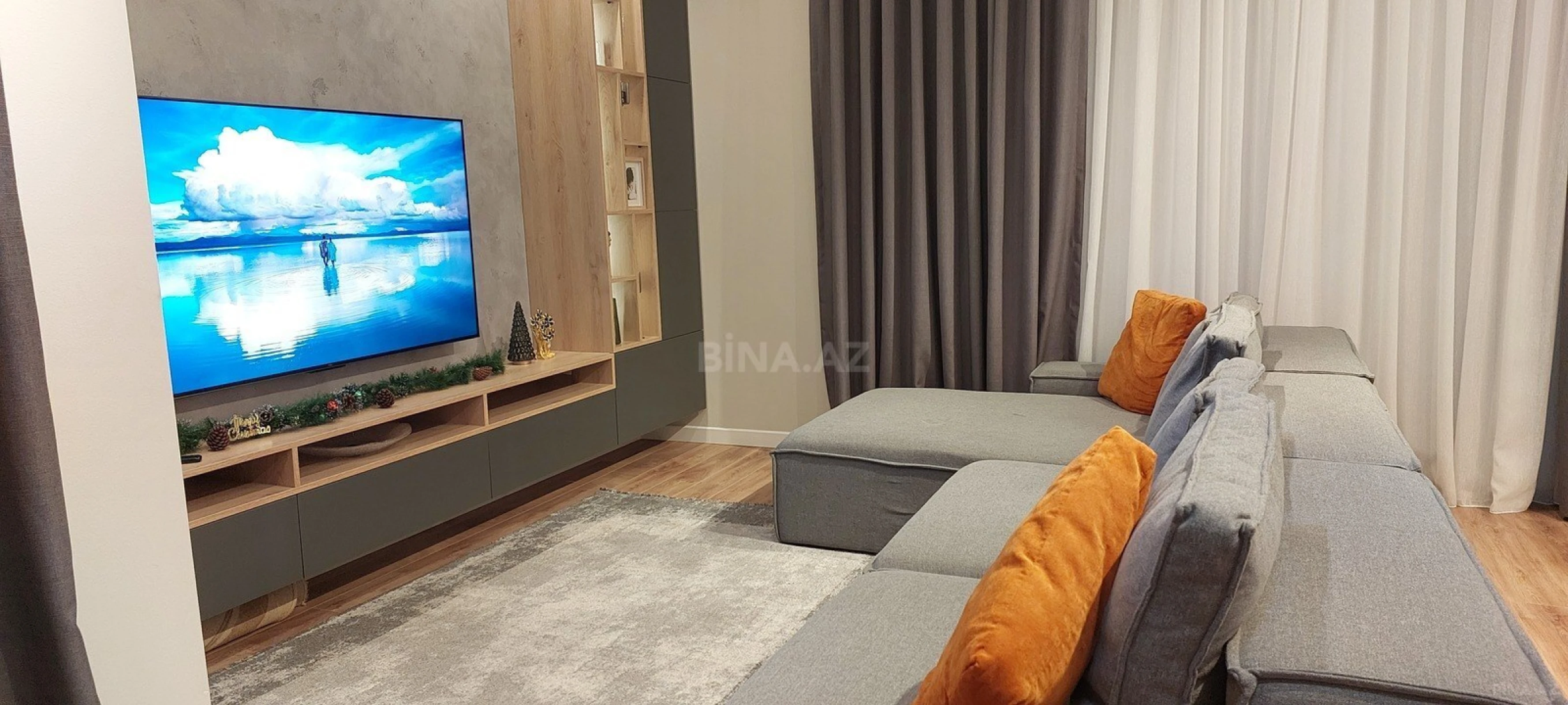 Satılır 3 otaqlı mənzil 130 m²