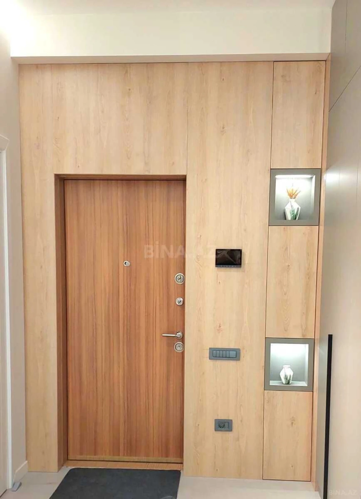 Satılır 3 otaqlı mənzil 130 m²