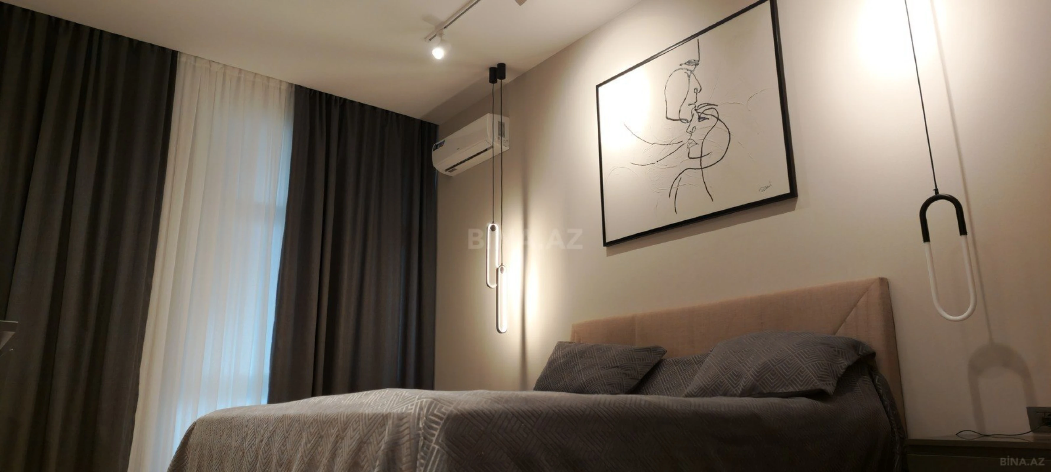 Satılır 3 otaqlı mənzil 130 m²