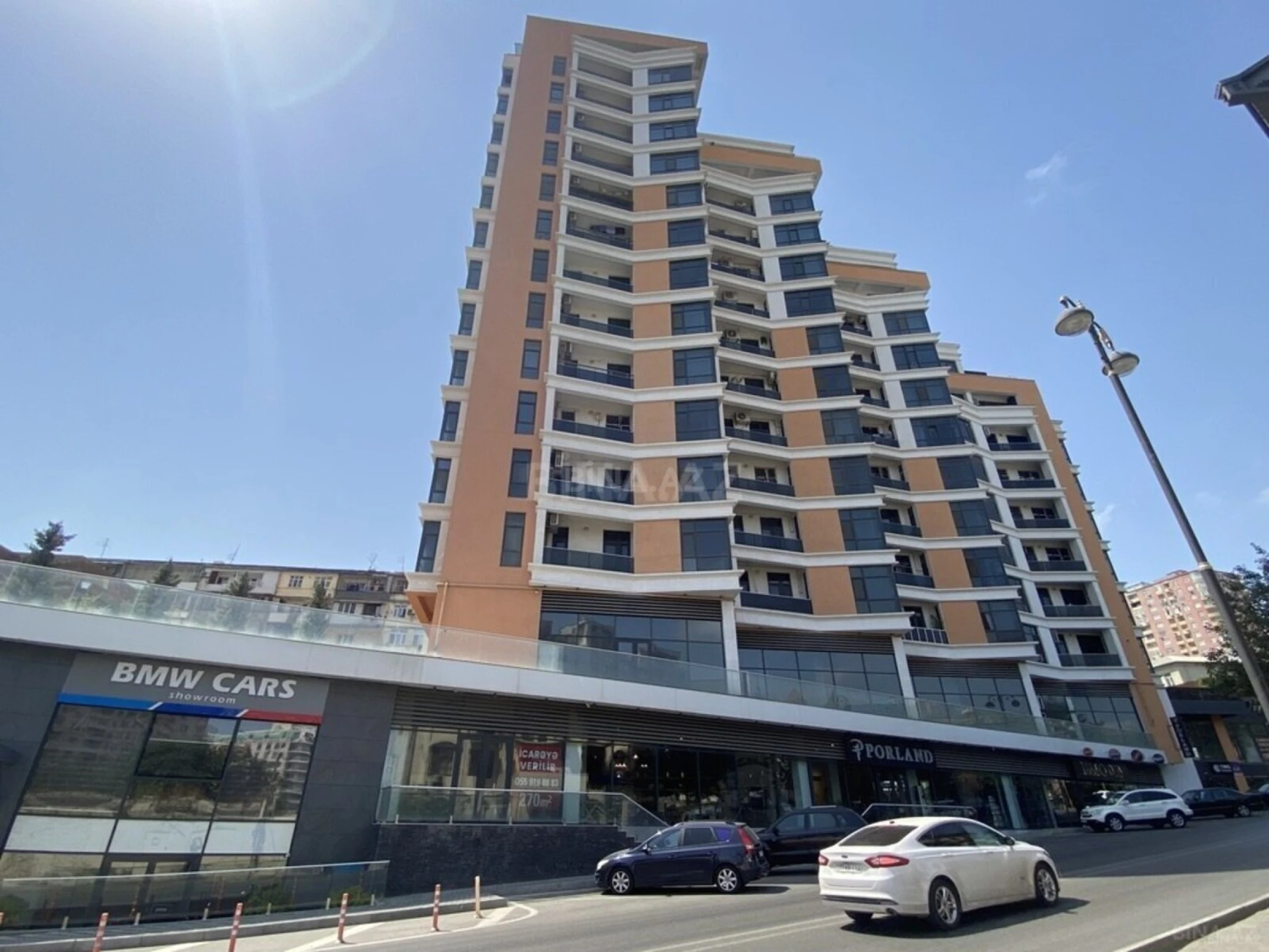 Satılır 3 otaqlı mənzil 130 m²