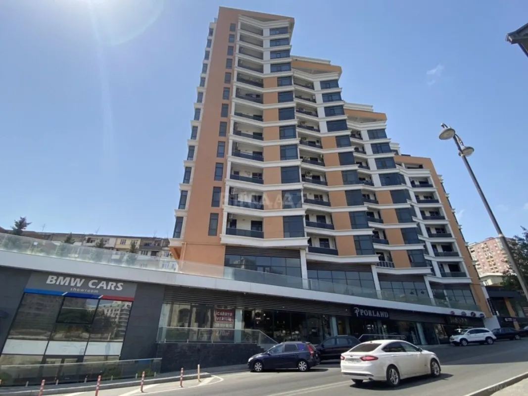 Satılır 3 otaqlı mənzil 130 m²