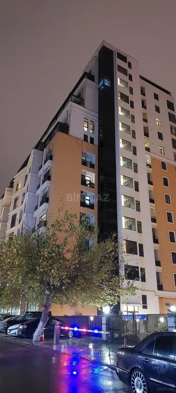 Satılır 3 otaqlı mənzil 130 m²