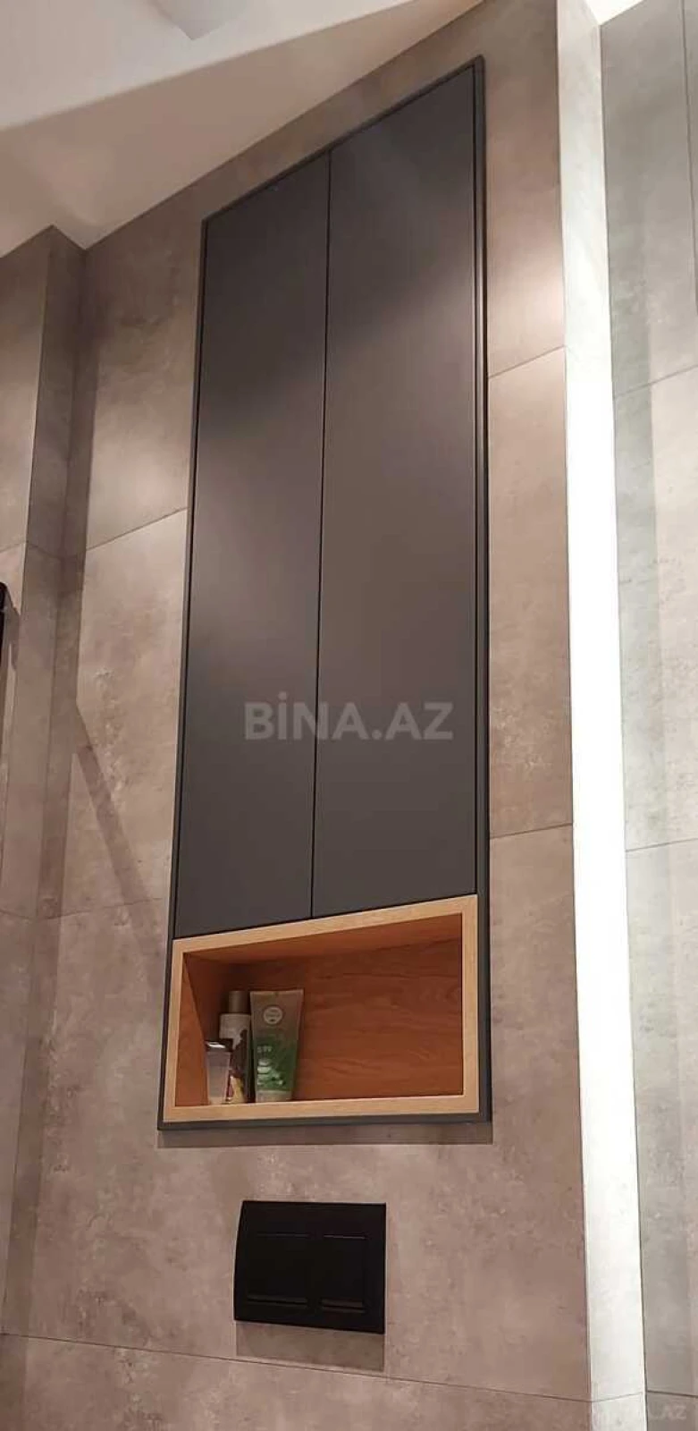 Satılır 3 otaqlı mənzil 130 m²