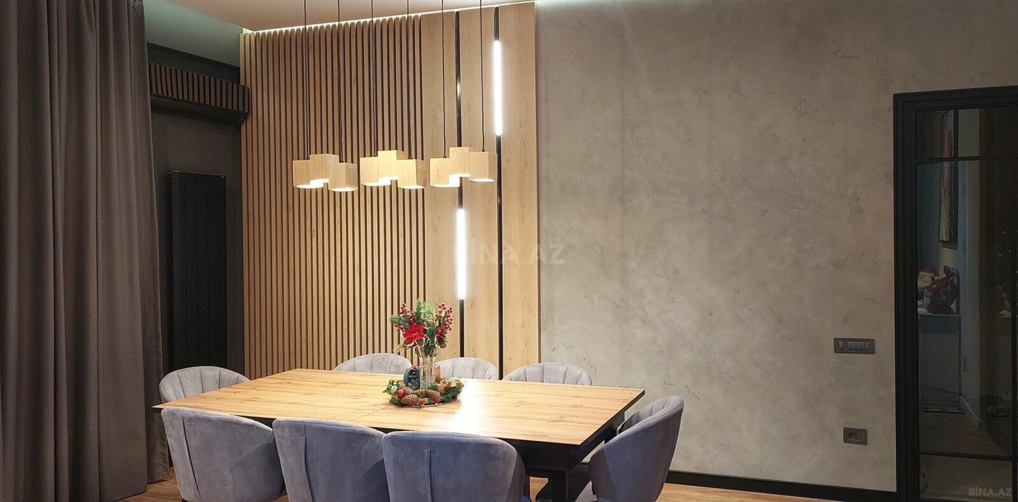 Satılır 3 otaqlı mənzil 130 m²