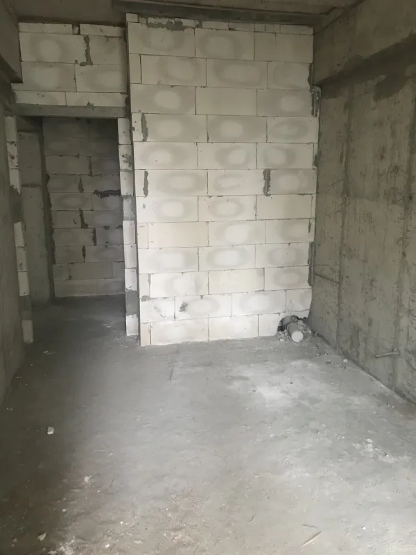Satılır 2 otaqlı mənzil 96 m²