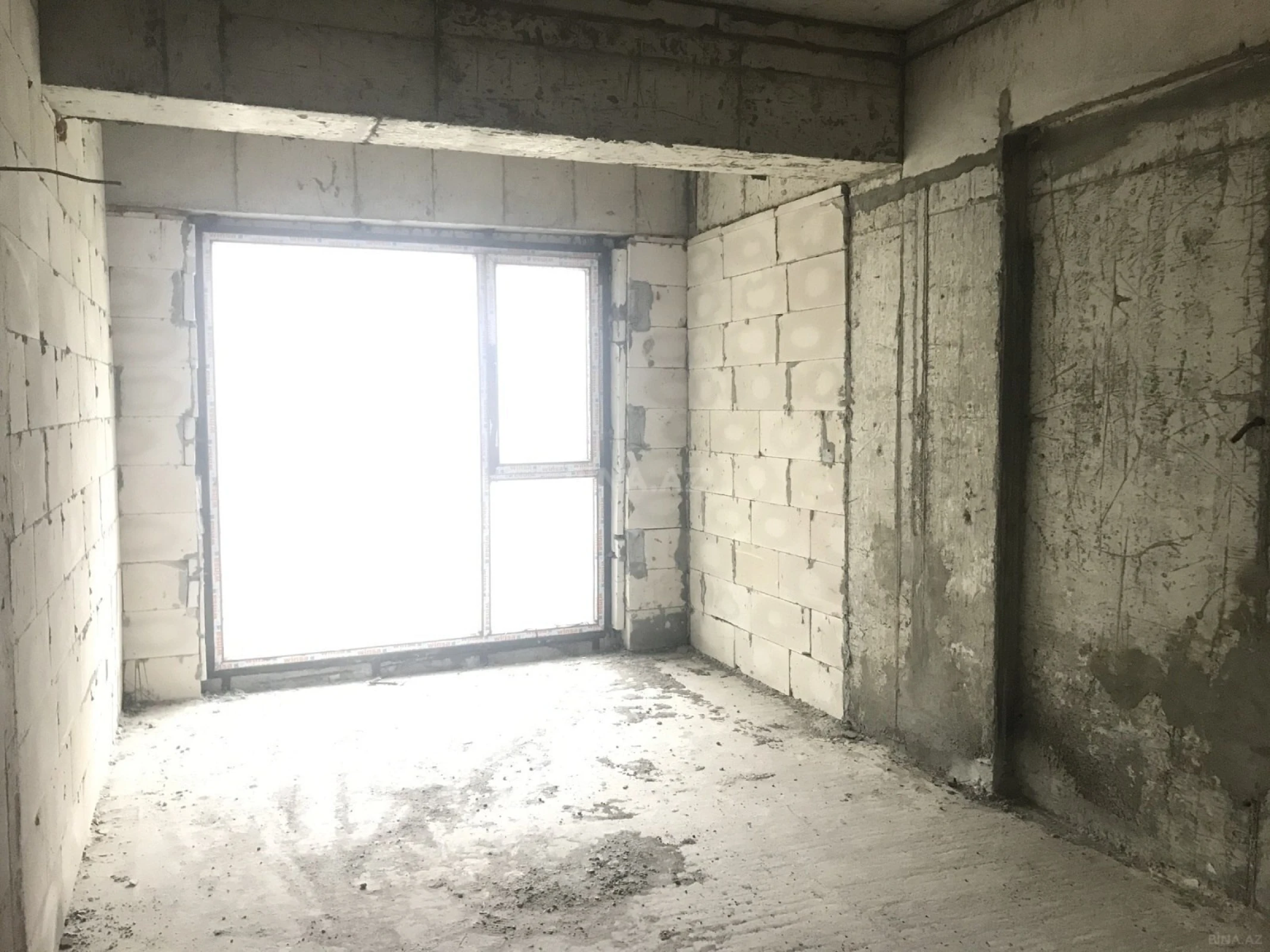 Satılır 2 otaqlı mənzil 96 m²