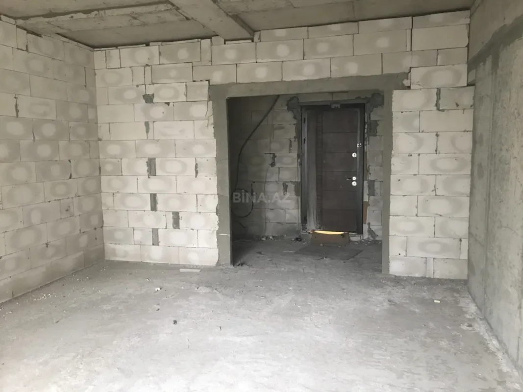 Satılır 2 otaqlı mənzil 96 m²