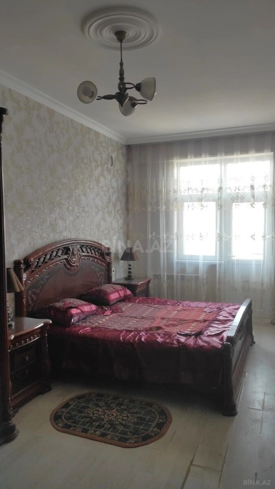 Satılır 4 otaqlı mənzil 200 m²