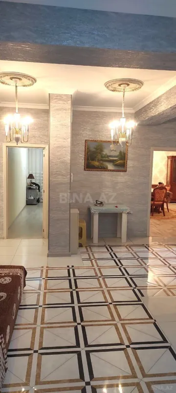 Satılır 4 otaqlı mənzil 200 m²