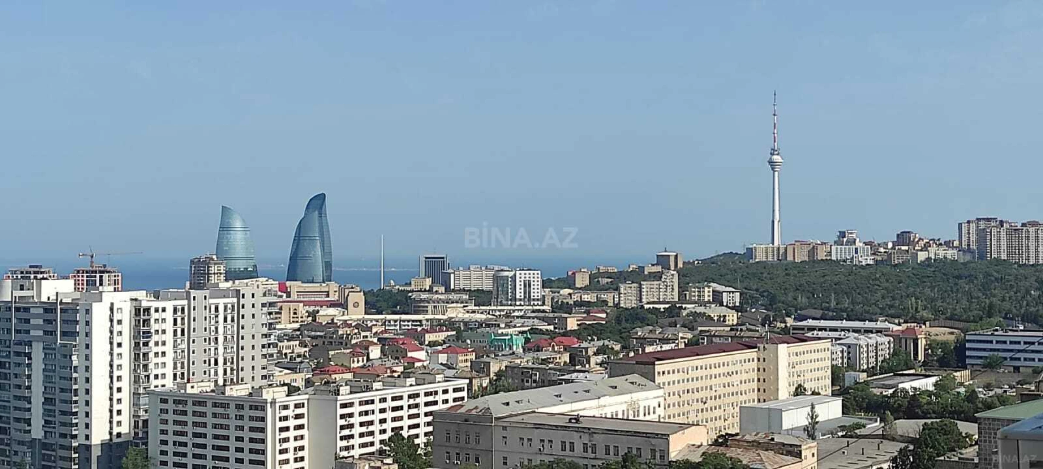 Satılır 4 otaqlı mənzil 200 m²