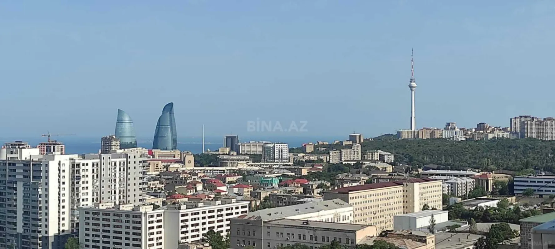 Satılır 4 otaqlı mənzil 200 m²