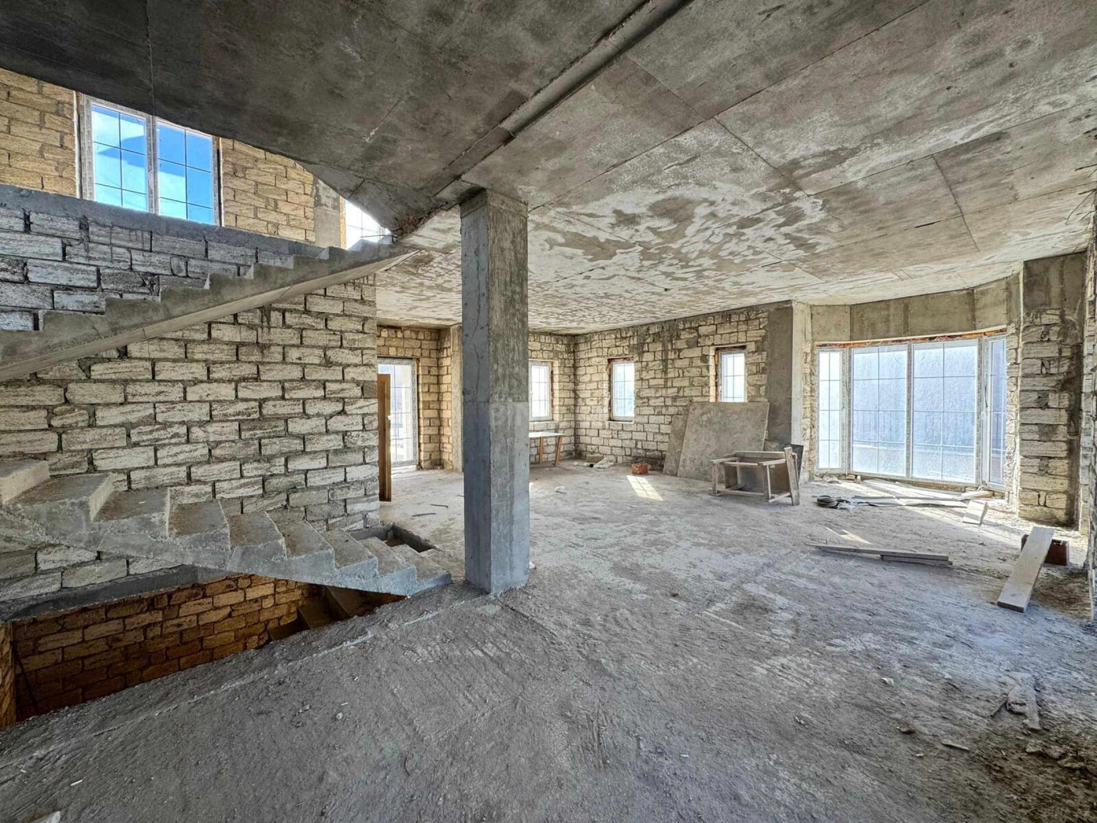 Satılır 6 otaqlı həyət evi 290 m²