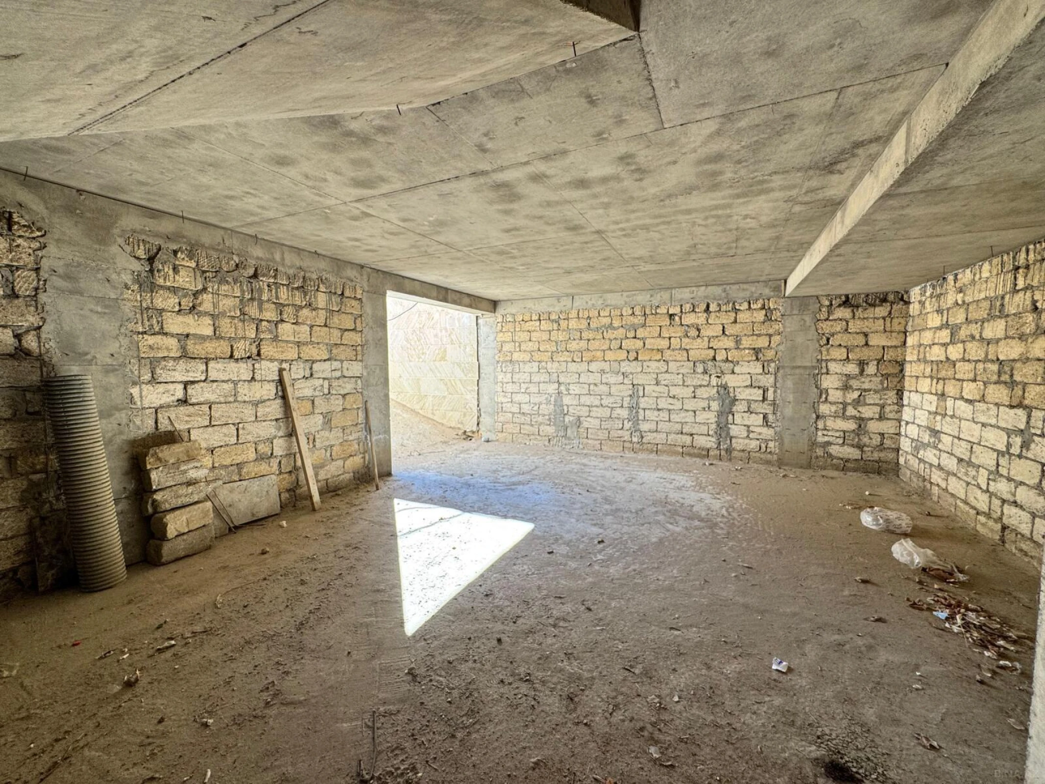 Satılır 6 otaqlı həyət evi 290 m²