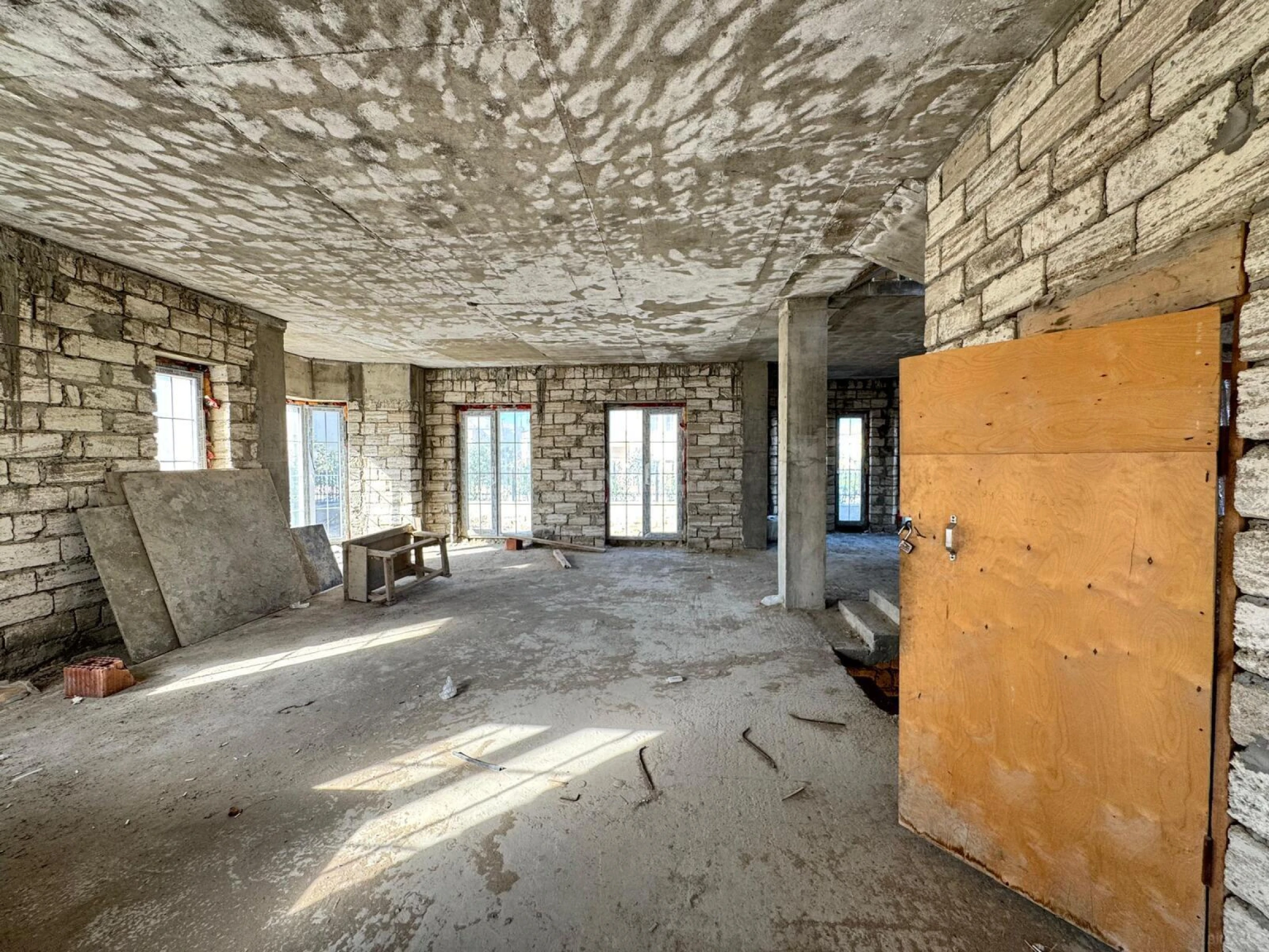 Satılır 6 otaqlı həyət evi 290 m²