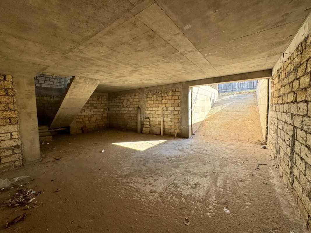 Satılır 6 otaqlı həyət evi 290 m²