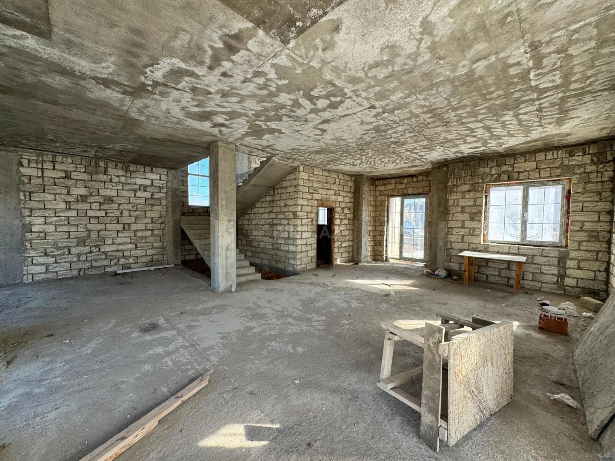 Satılır 6 otaqlı həyət evi 290 m²