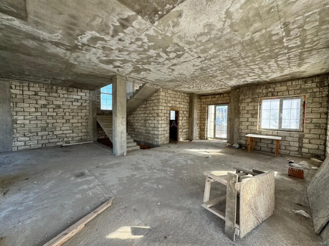 Satılır 6 otaqlı həyət evi 290 m²