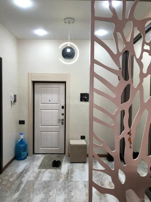 Kirayə verilir 2 otaqlı mənzil 77 m²