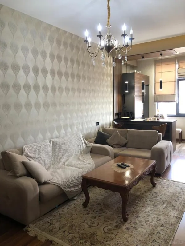 Kirayə verilir 2 otaqlı mənzil 77 m²