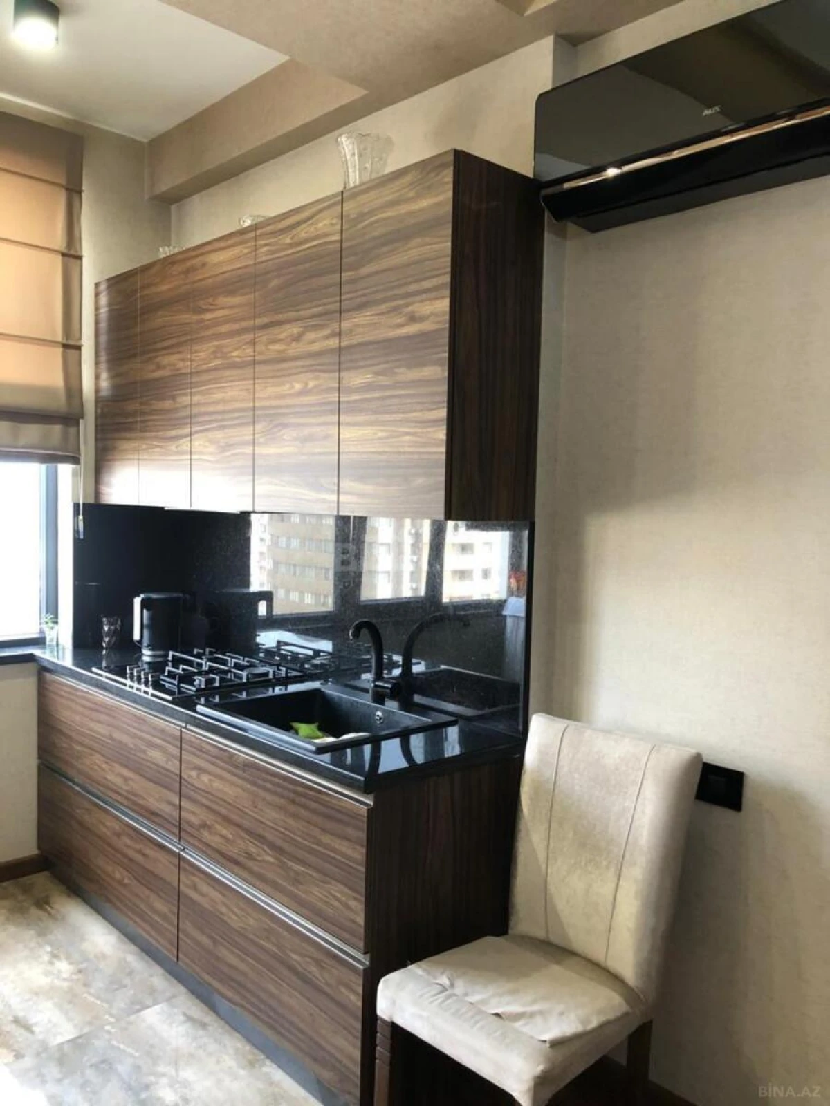 Kirayə verilir 2 otaqlı mənzil 77 m²