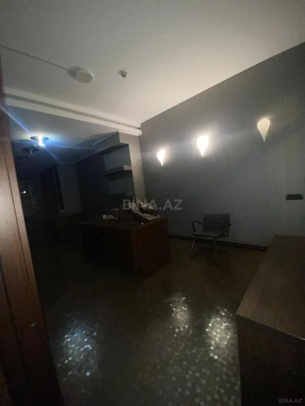 Kirayə verilir 6 otaqlı ofis 280 m²