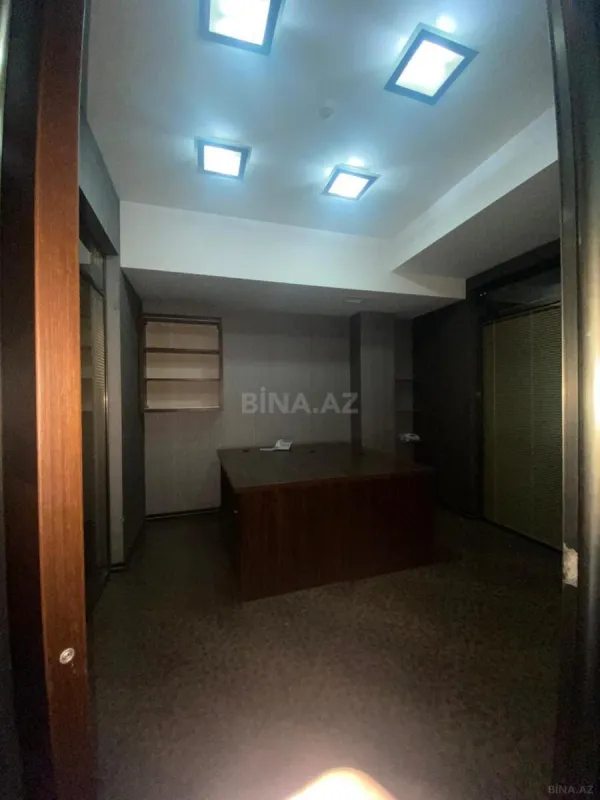 Kirayə verilir 6 otaqlı ofis 280 m²