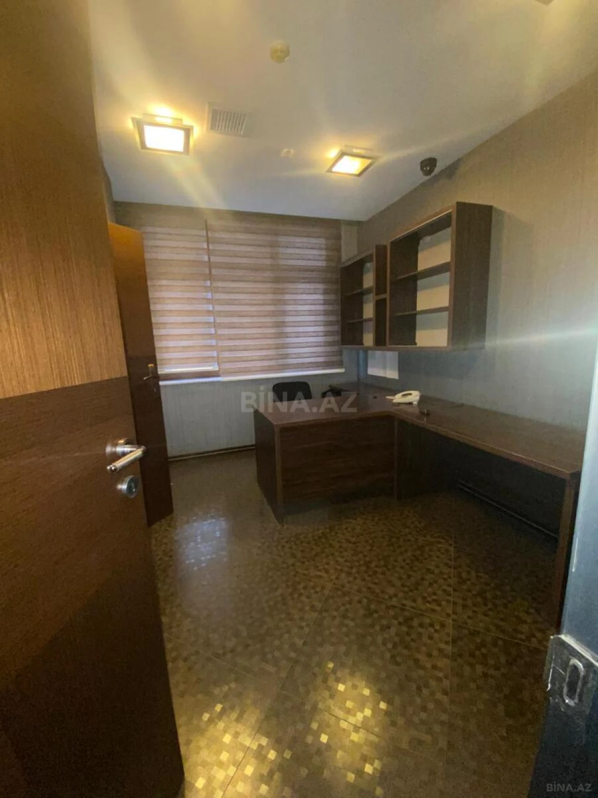 Kirayə verilir 6 otaqlı ofis 280 m²