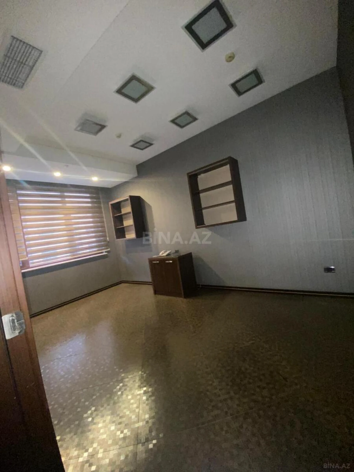 Kirayə verilir 6 otaqlı ofis 280 m²
