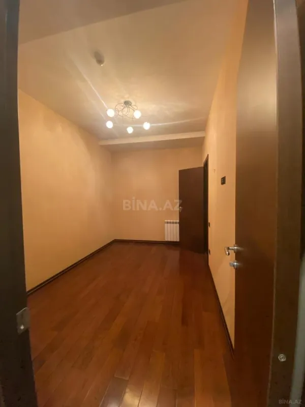 Kirayə verilir 6 otaqlı ofis 280 m²