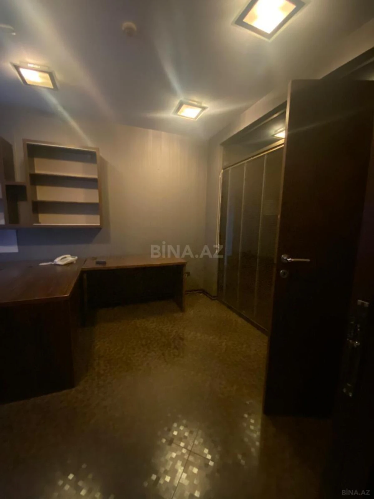 Kirayə verilir 6 otaqlı ofis 280 m²