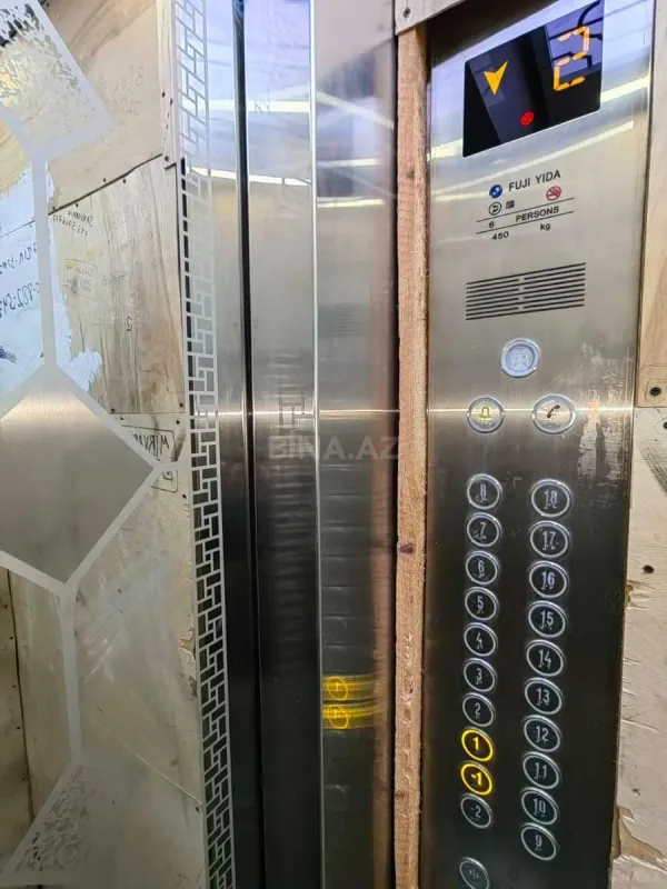 Satılır 4 otaqlı mənzil 150 m²